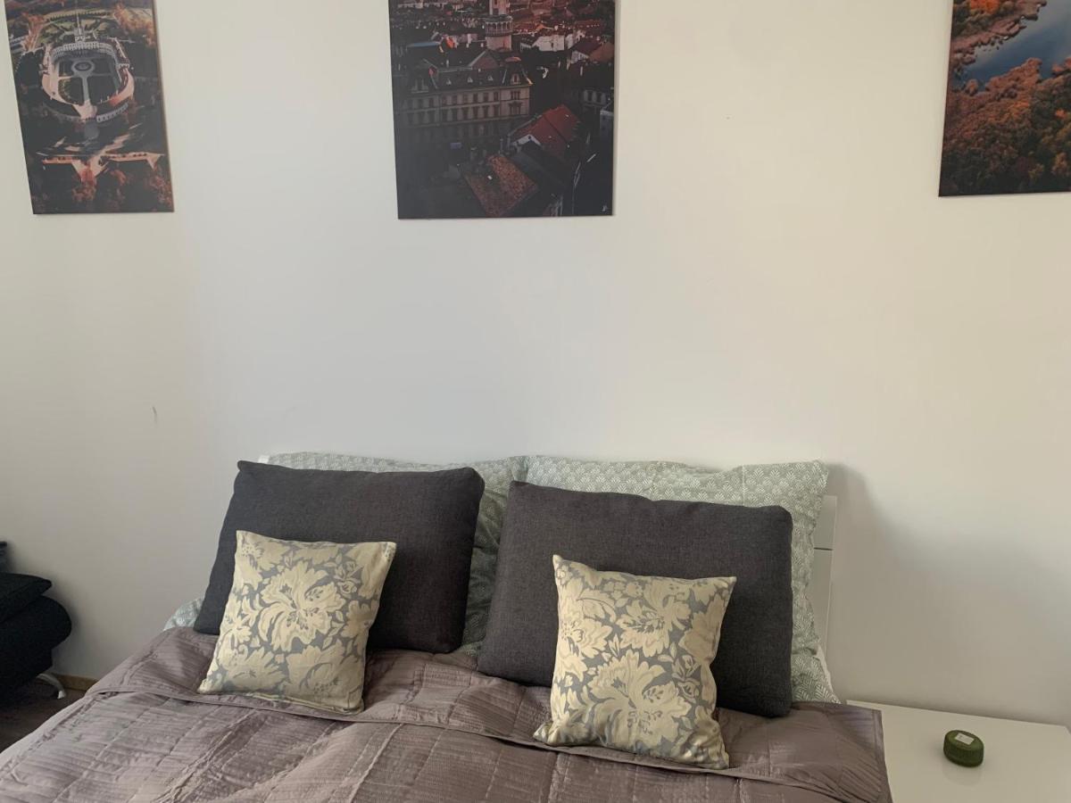 Studio77 Apartman Leilighet Sopron Eksteriør bilde