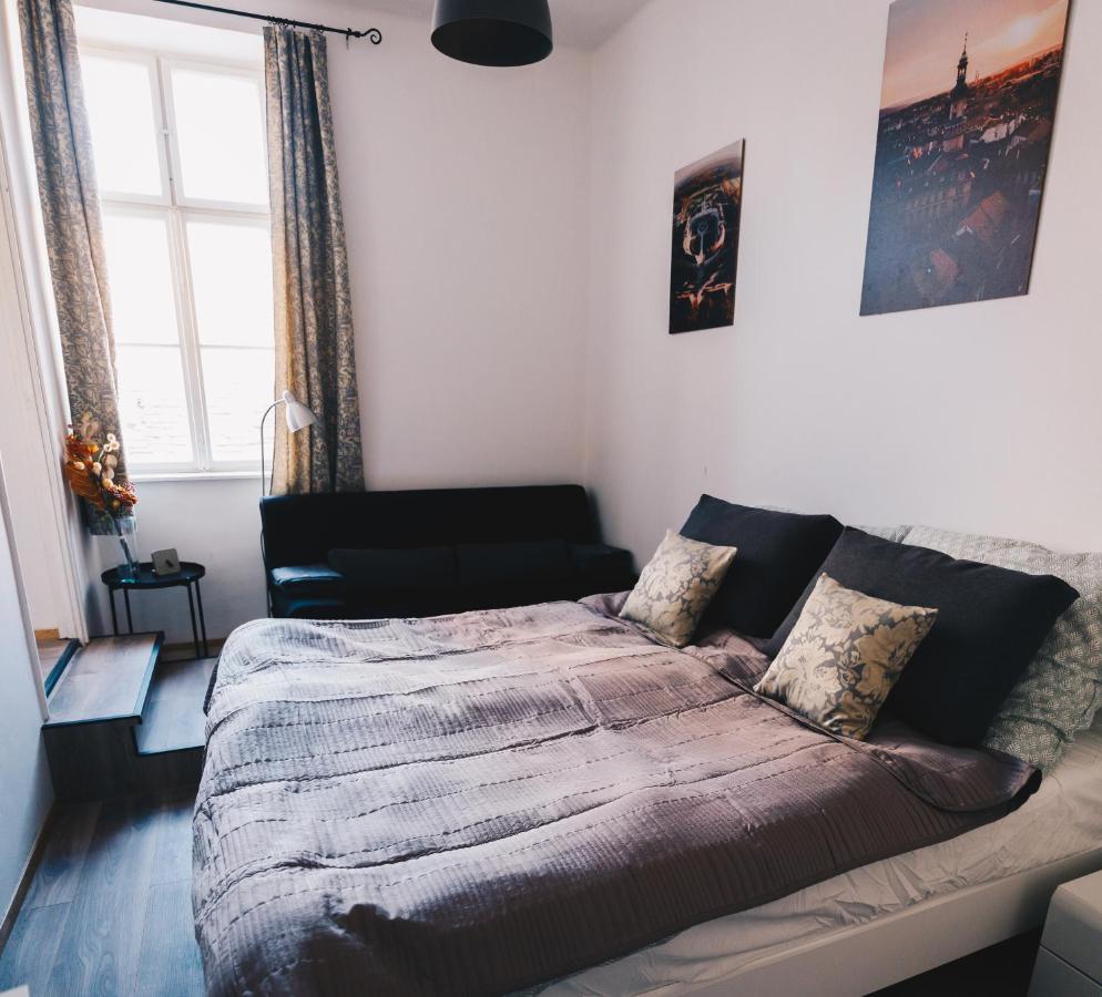 Studio77 Apartman Leilighet Sopron Eksteriør bilde